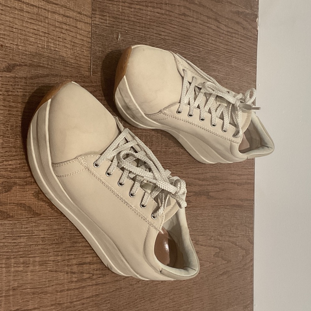 Platform Lace-Up Sneakers in Cream and Tan